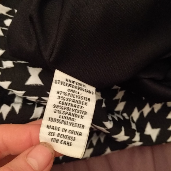 NWT Structured black and white geometric dress - Picture 6 of 7